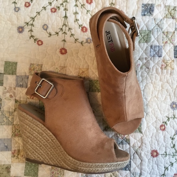 JustFab NWB Faux suede platform wedge sandals - Picture 3 of 6